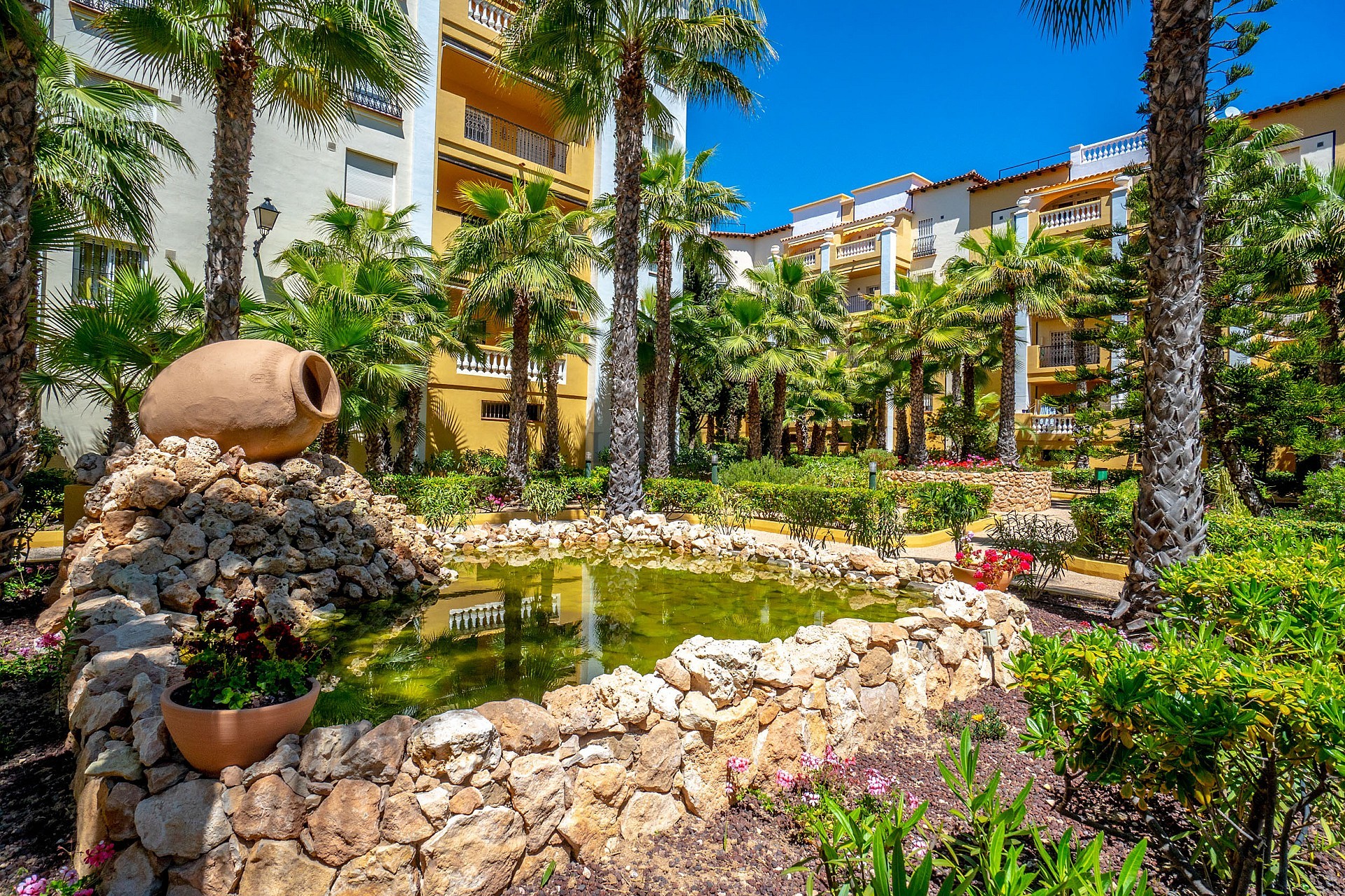 Stor takvåning med 3 sovrum och 2 badrum, havsutsikt, garage och förråd i Aldea del Mar - Lotus Properties