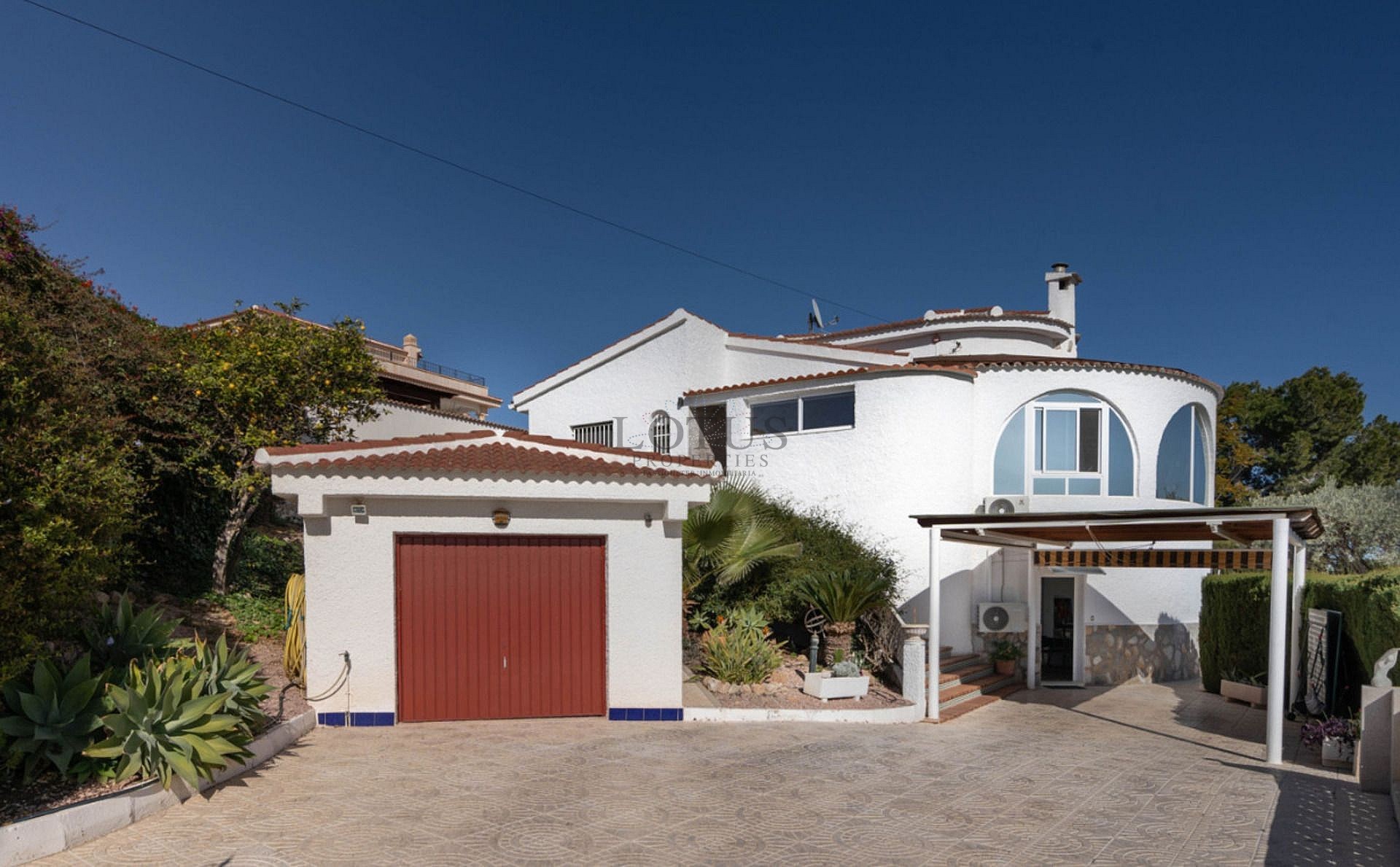 Renovated villa with 5 bedrooms and 3 bathrooms with guest apartment in beautiful Ciudad Quesada with tourist license - Lotus Properties