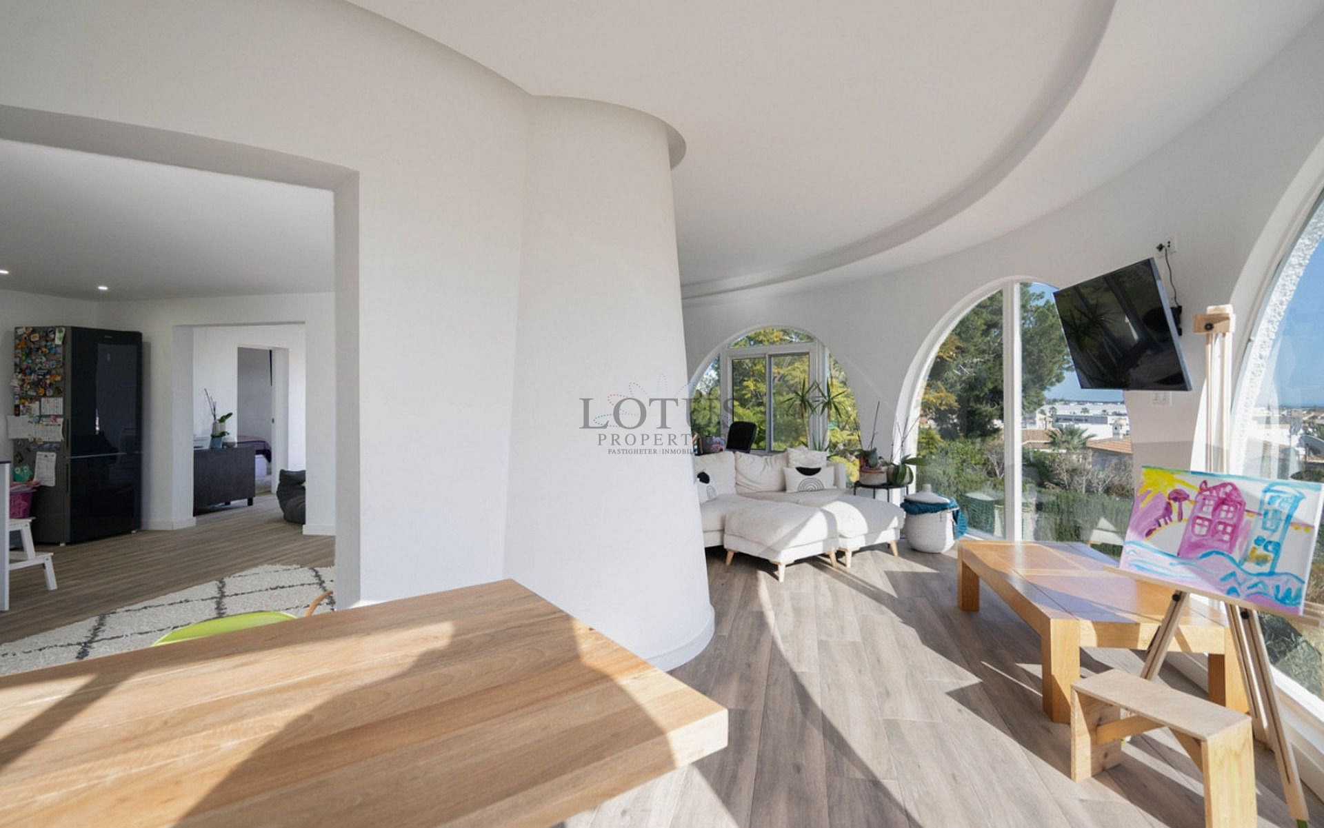 Renovated villa with 5 bedrooms and 3 bathrooms with guest apartment in beautiful Ciudad Quesada with tourist license - Lotus Properties