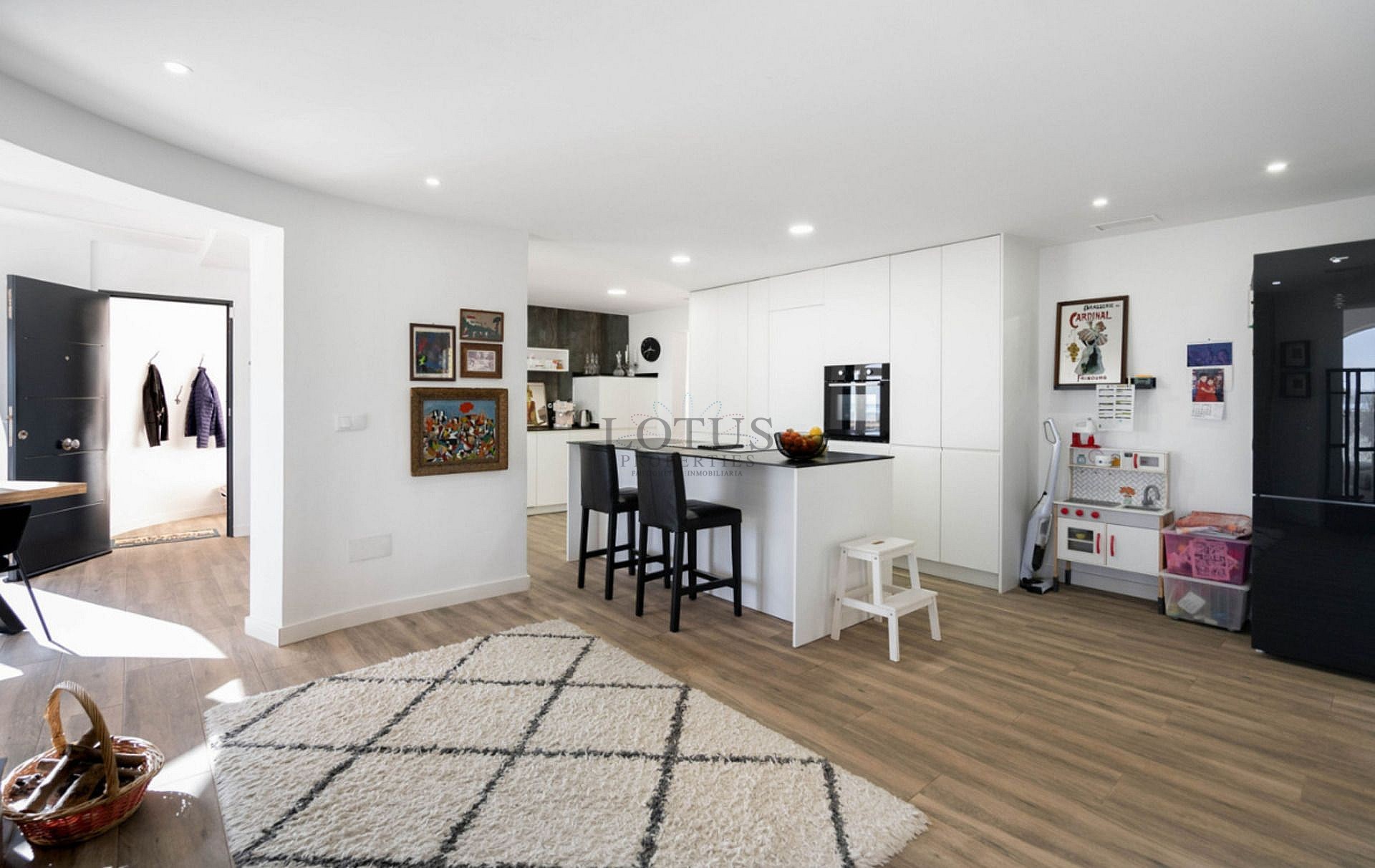 Renovated villa with 5 bedrooms and 3 bathrooms with guest apartment in beautiful Ciudad Quesada with tourist license - Lotus Properties