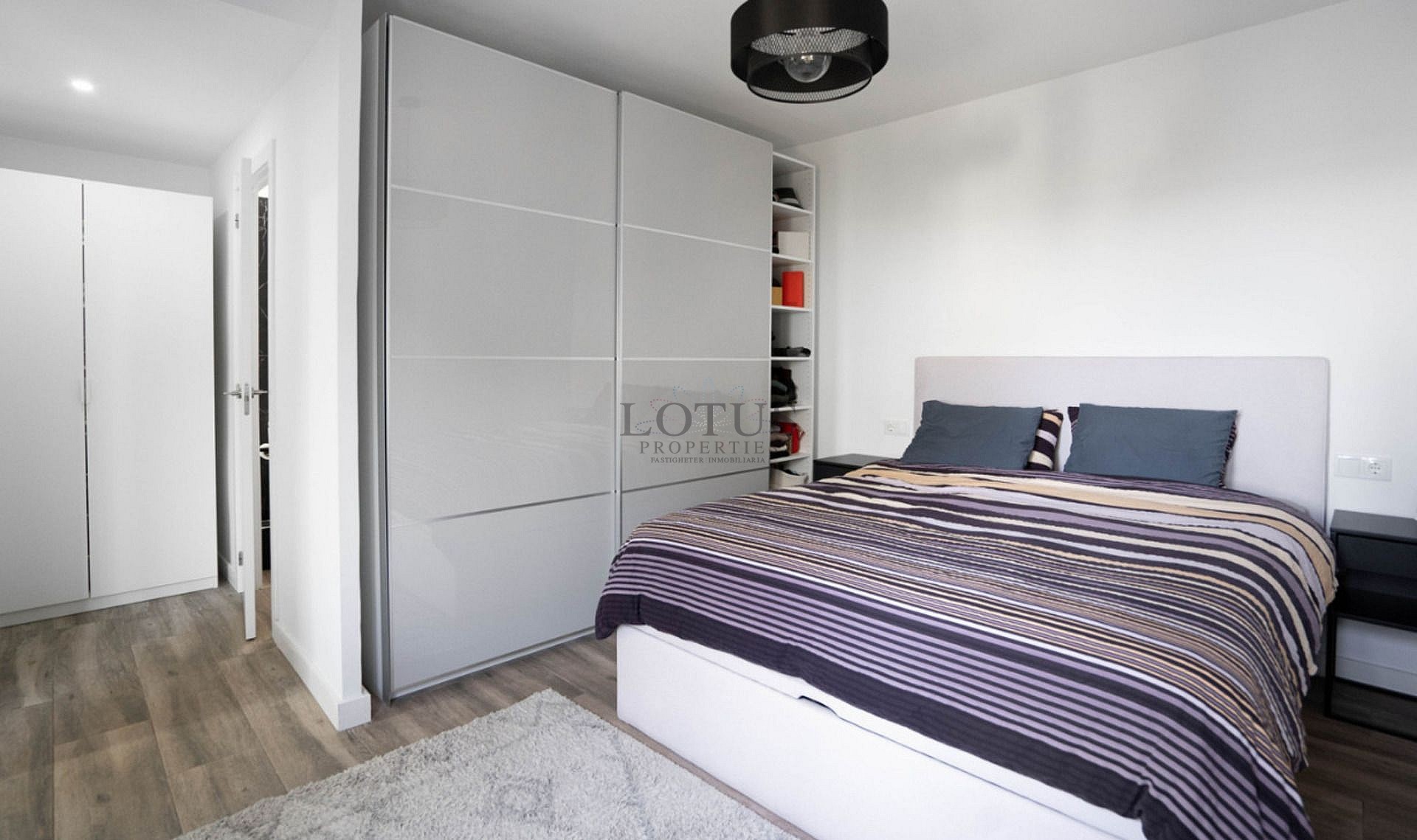 Renovated villa with 5 bedrooms and 3 bathrooms with guest apartment in beautiful Ciudad Quesada with tourist license - Lotus Properties