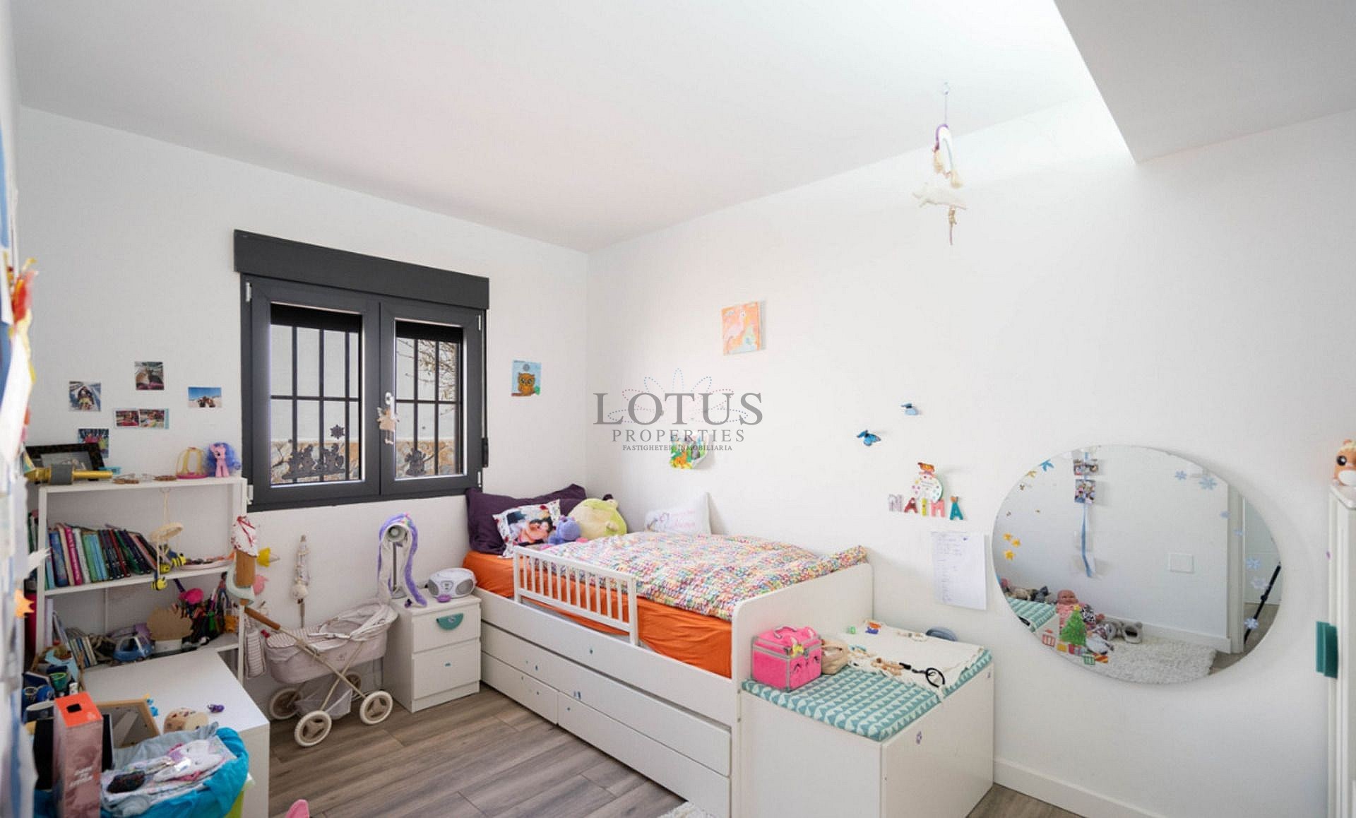 Renovated villa with 5 bedrooms and 3 bathrooms with guest apartment in beautiful Ciudad Quesada with tourist license - Lotus Properties