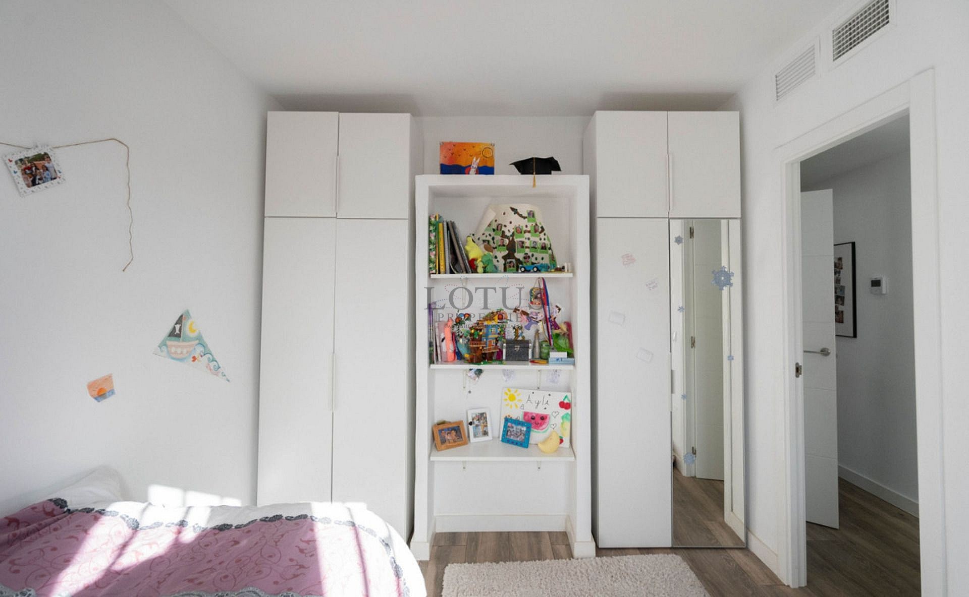 Renovated villa with 5 bedrooms and 3 bathrooms with guest apartment in beautiful Ciudad Quesada with tourist license - Lotus Properties