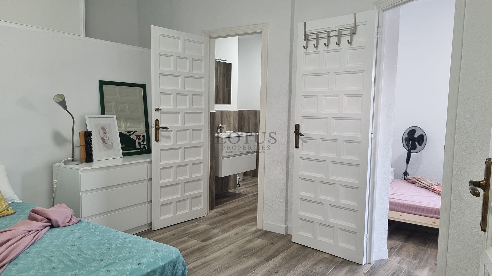 Renovated villa with 5 bedrooms and 3 bathrooms with guest apartment in beautiful Ciudad Quesada with tourist license - Lotus Properties