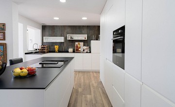 Renovated villa with 5 bedrooms and 3 bathrooms with guest apartment in beautiful Ciudad Quesada with tourist license - Lotus Properties