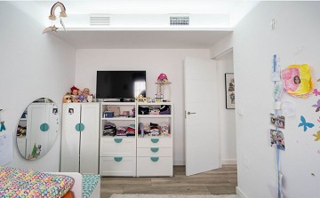 Renovated villa with 5 bedrooms and 3 bathrooms with guest apartment in beautiful Ciudad Quesada with tourist license - Lotus Properties