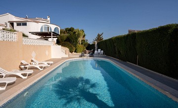 Renovated villa with 5 bedrooms and 3 bathrooms with guest apartment in beautiful Ciudad Quesada with tourist license - Lotus Properties