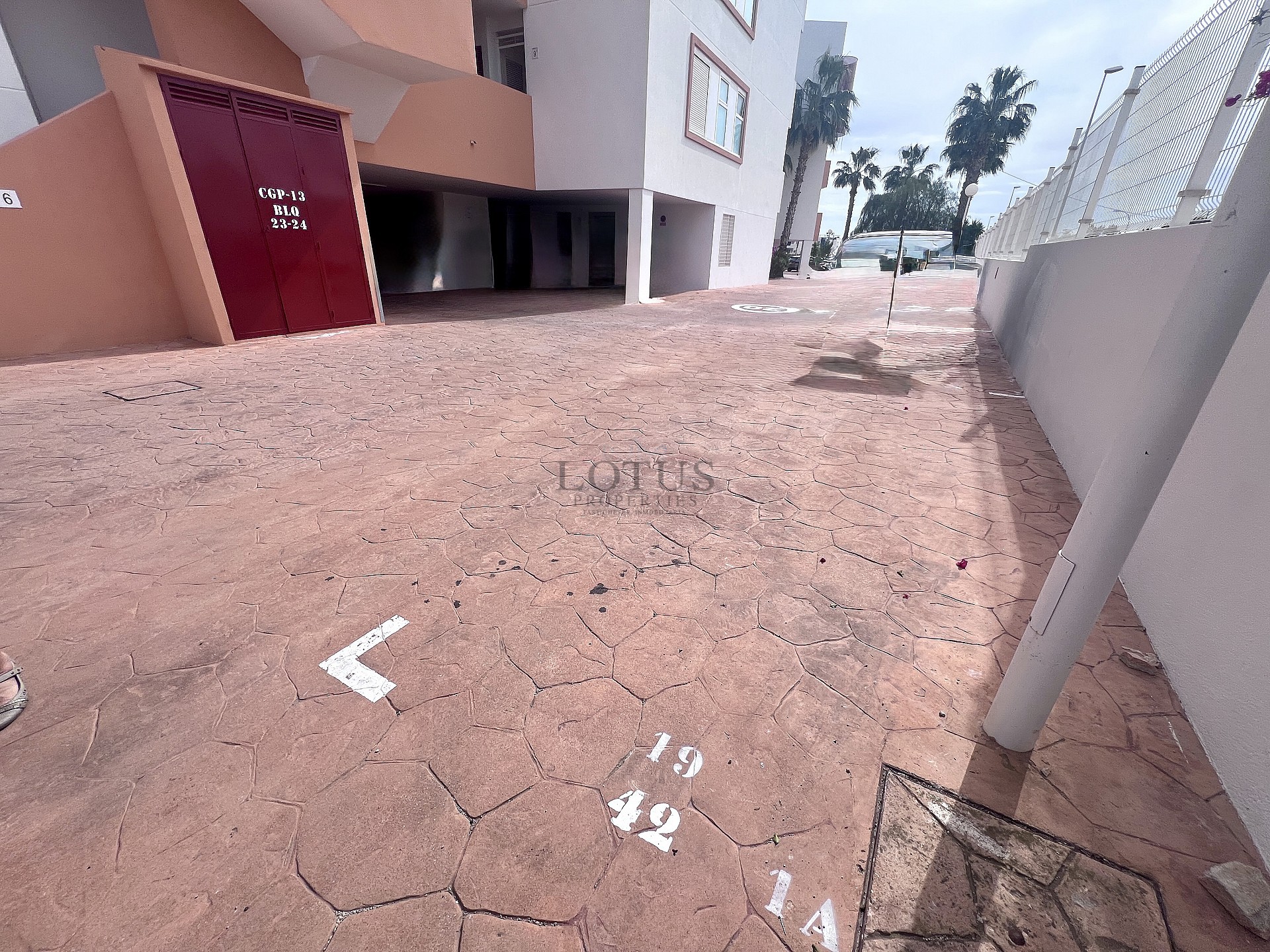 Fantastic opportunity less than 1 km from the Mediterranean Sea! - Lotus Properties