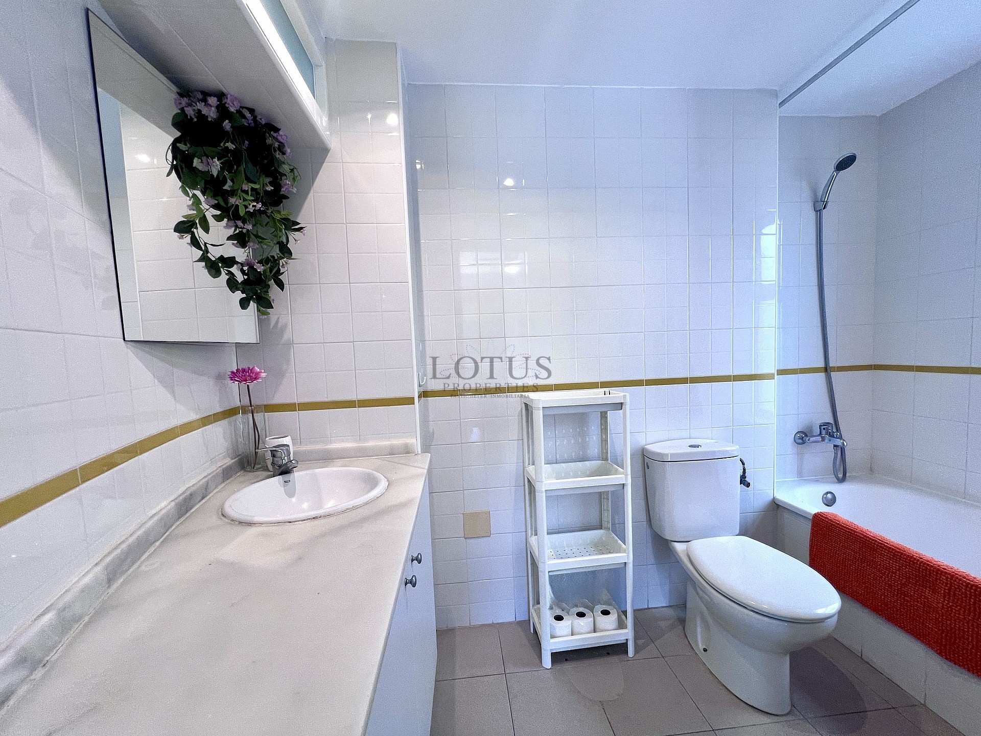 Fantastic opportunity less than 1 km from the Mediterranean Sea! - Lotus Properties