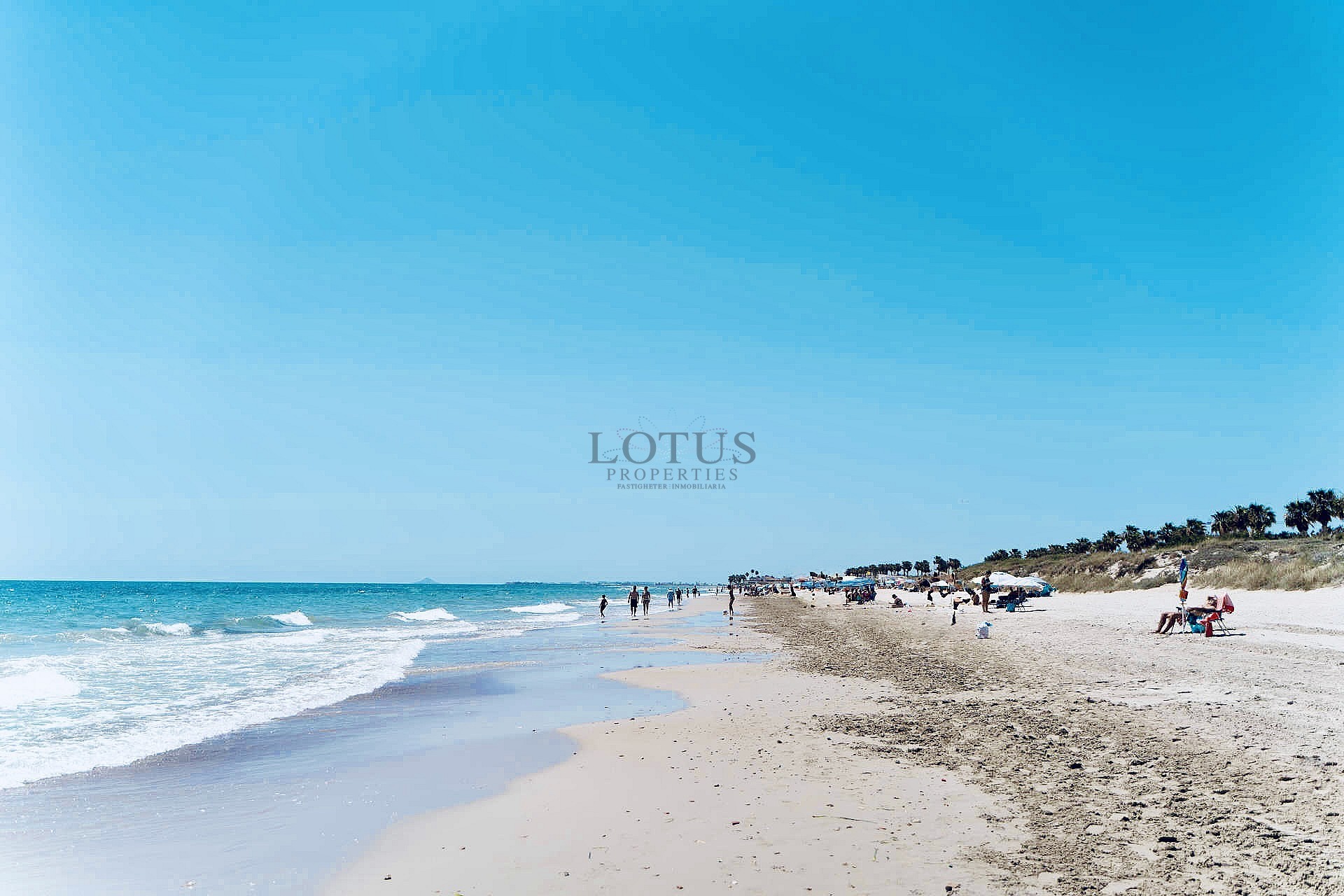 Fantastic opportunity less than 1 km from the Mediterranean Sea! - Lotus Properties