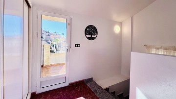 Charmigt radhus med tre sovrum och gemensam pool – nära allt du behöver! - Lotus Properties