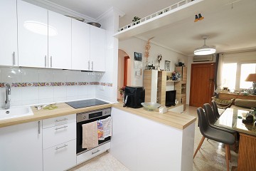 Lotus Properties presenterar – charmig markplansbungalow med hörntomt i Parque de las Naciones, Torrevieja - Lotus Properties