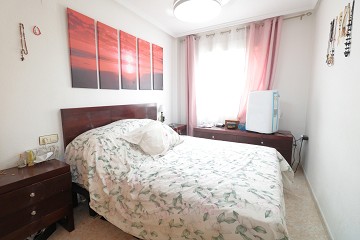 Lotus Properties presenterar – charmig markplansbungalow med hörntomt i Parque de las Naciones, Torrevieja - Lotus Properties