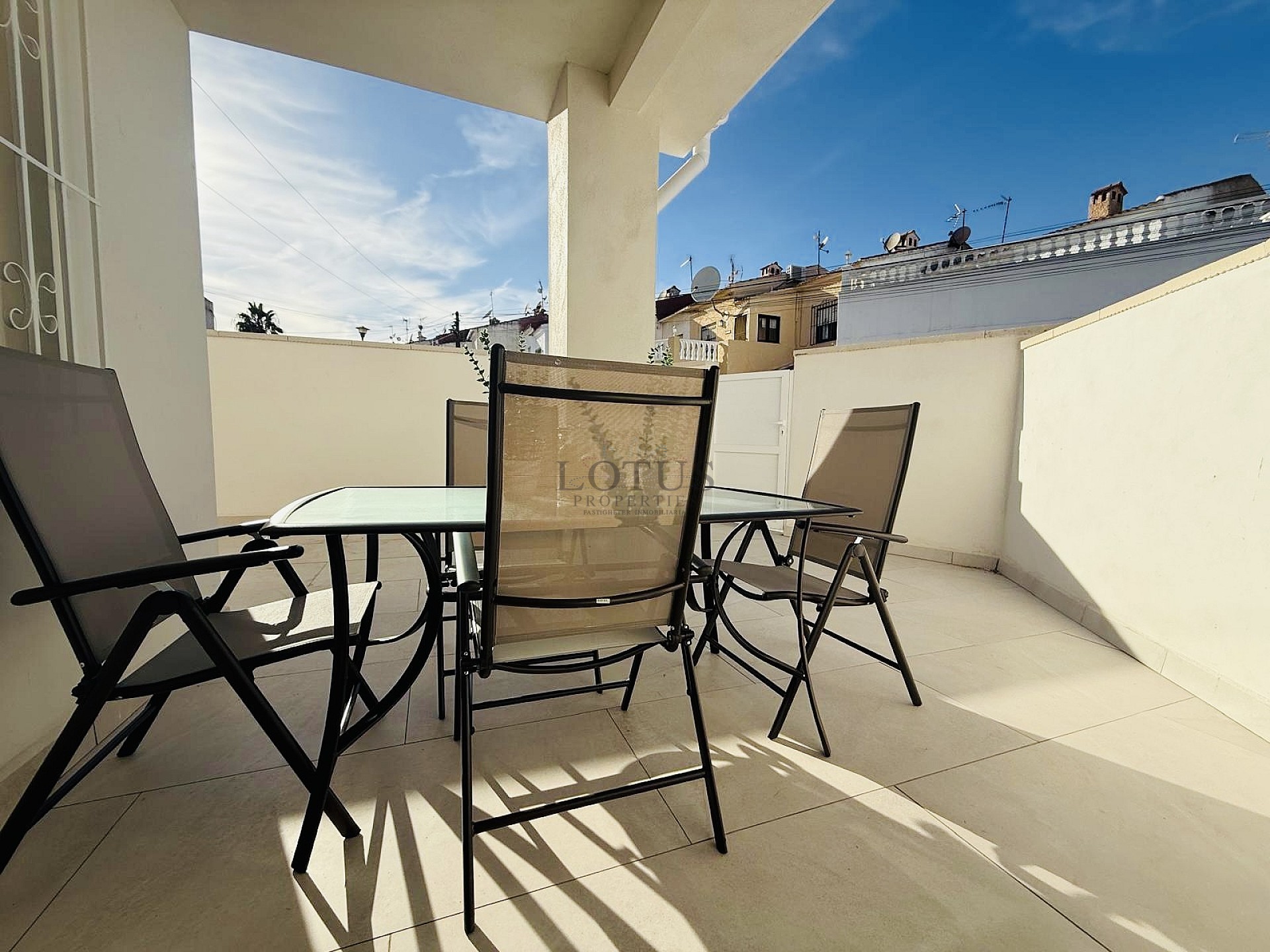 Super fin renoverad markplan i Torreta III med 2 sovrum och stor terrass - Lotus Properties