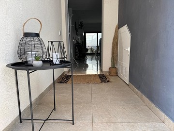 Mysig markplan med moderna bekvämligheter i Guardamar del Segura. - Lotus Properties