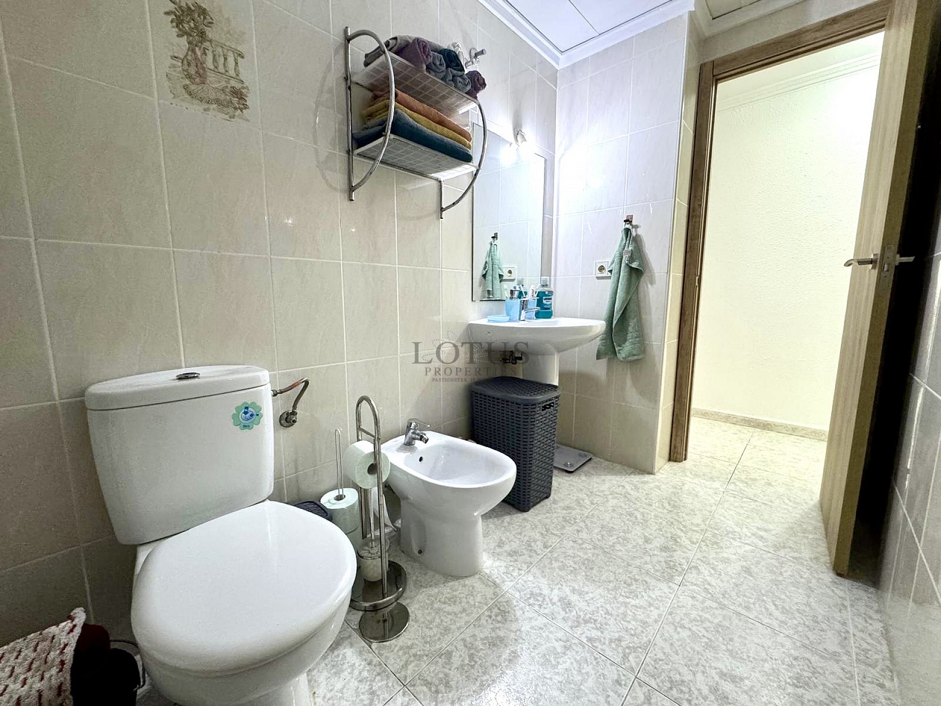 3-RUMSLÄGENHET 450 METER FRÅN PLAYA DEL CURA. - Lotus Properties