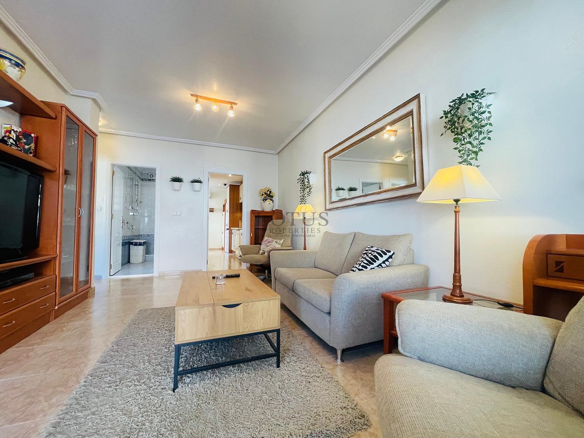 FANTASTISK VÄLSKÖTT OCH SOLIG BOSTAD I RES. ABACAL - AGUAS NUEVAS! - Lotus Properties