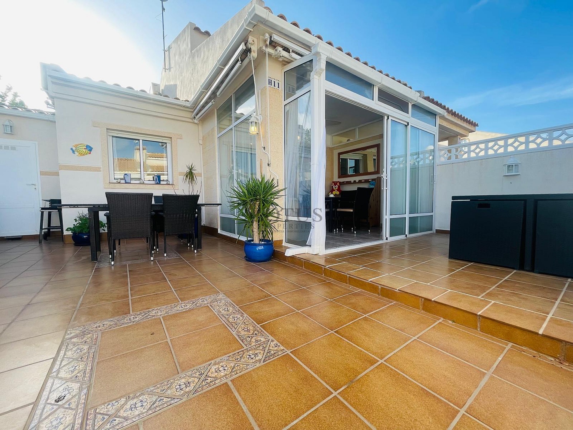 FANTASTISK VÄLSKÖTT OCH SOLIG BOSTAD I RES. ABACAL - AGUAS NUEVAS! - Lotus Properties