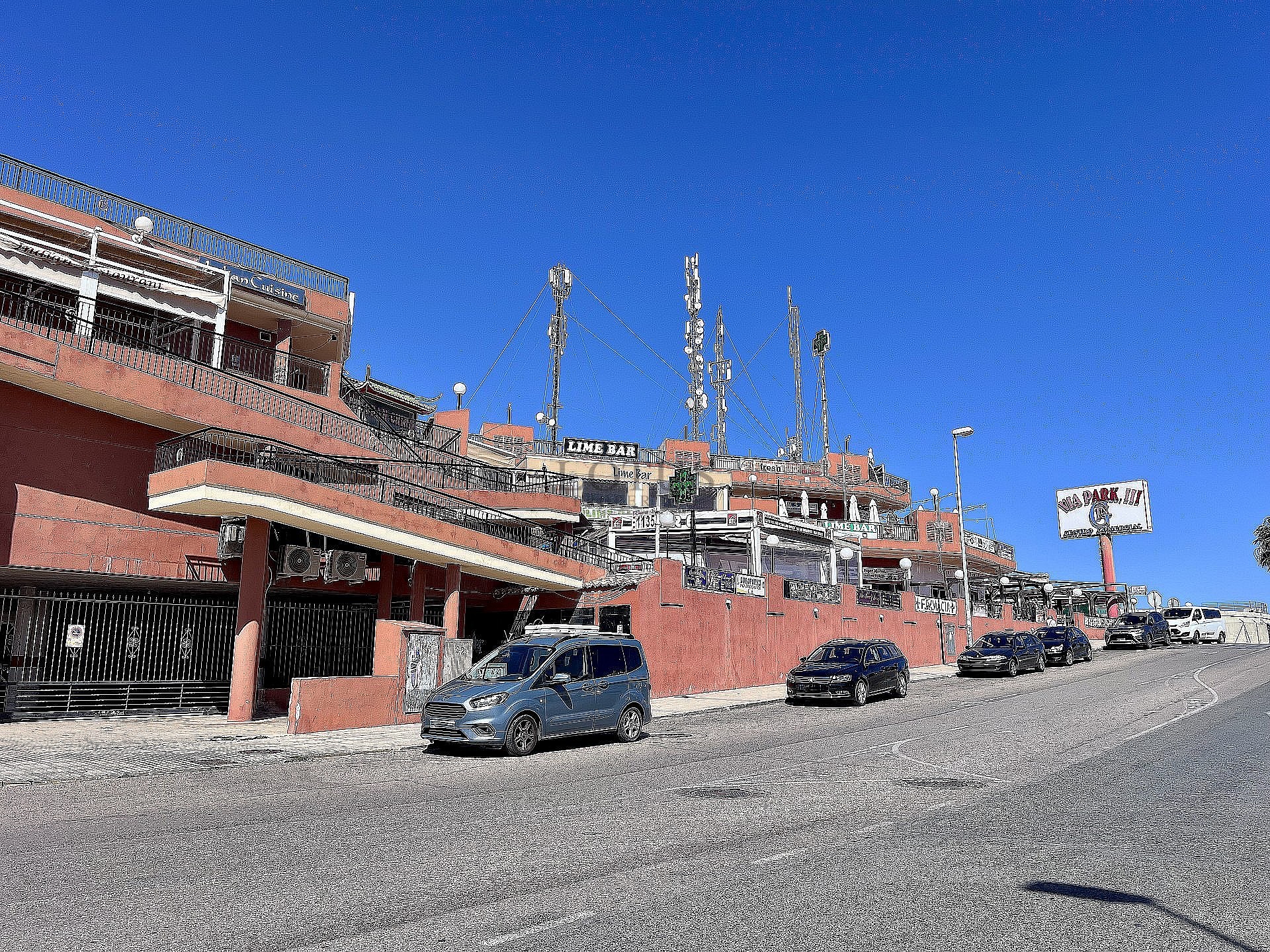 Fantastisk hörnlägenhet i Los Altos - Lotus Properties