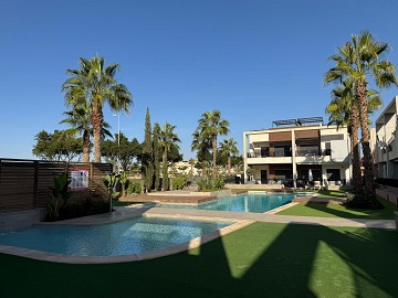 Cozy Ground Floor Bungalow with Modern Amenities in Guardamar del Segura. - Lotus Properties