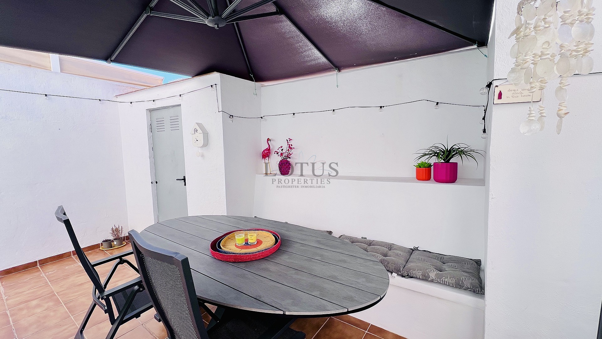 Tu hogar ideal en Villamartin! Casa adosada de tres dormitorios con piscina comunitaria y jardín en esquina - Lotus Properties