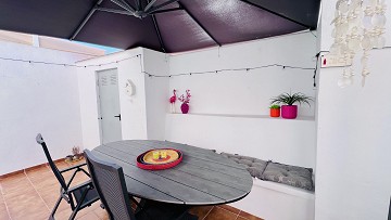 Tu hogar ideal en Villamartin! Casa adosada de tres dormitorios con piscina comunitaria y jardín en esquina - Lotus Properties