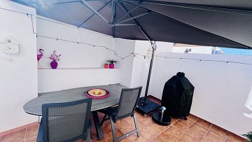 Tu hogar ideal en Villamartin! Casa adosada de tres dormitorios con piscina comunitaria y jardín en esquina - Lotus Properties