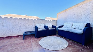 Tu hogar ideal en Villamartin! Casa adosada de tres dormitorios con piscina comunitaria y jardín en esquina - Lotus Properties
