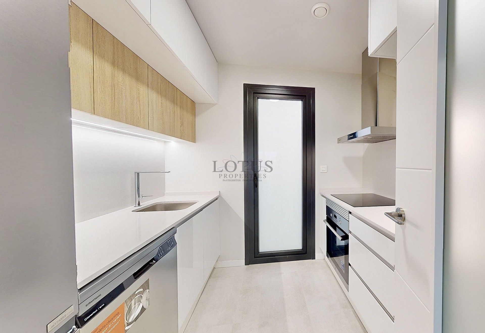 RESIDENCIAL LAGO VARESE - MIL PALMERAS  - Lotus Properties