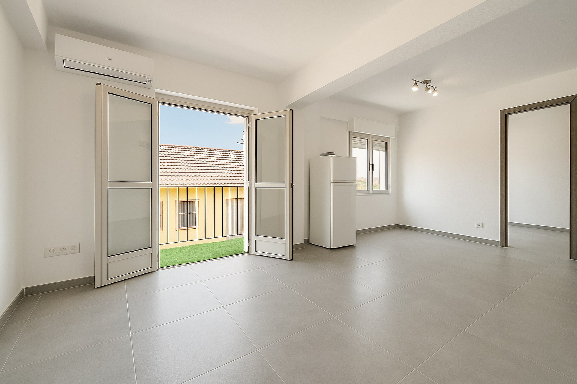 Apartamento Moderno a 100 m de la Playa en Pilar de la Horadada - Lotus Properties