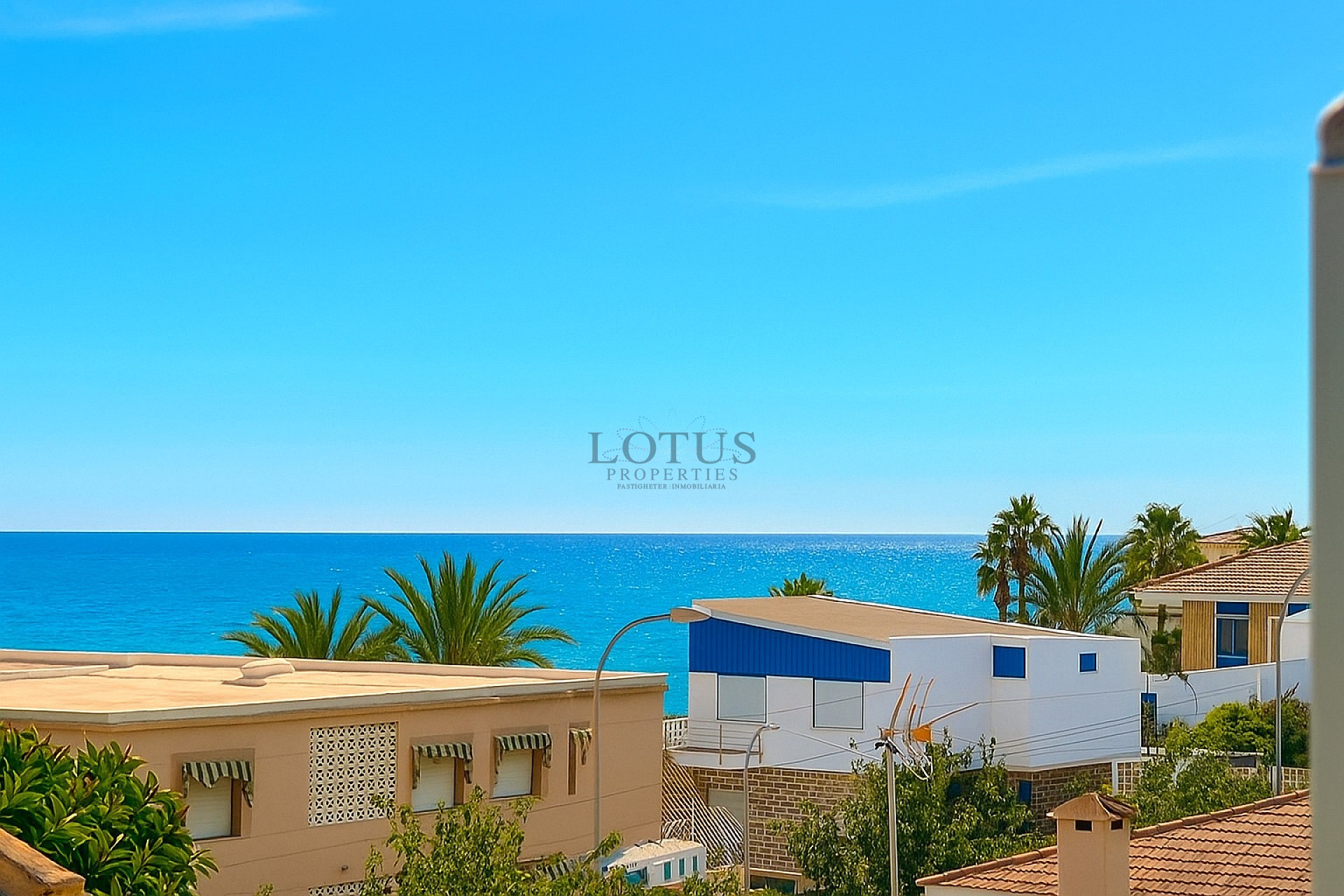Apartamento Moderno a 100 m de la Playa en Pilar de la Horadada - Lotus Properties