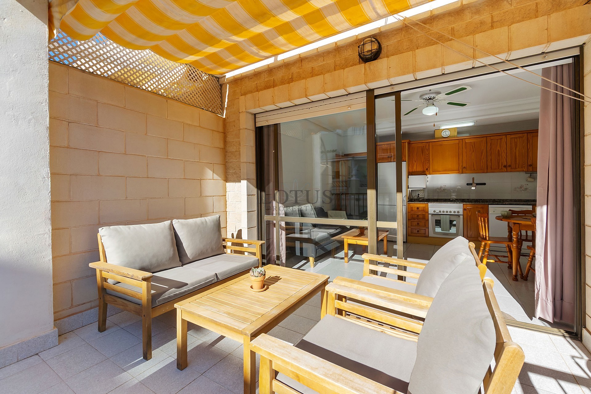 Acogedor ático a sólo 160 m de la Playa del Cura! - Lotus Properties