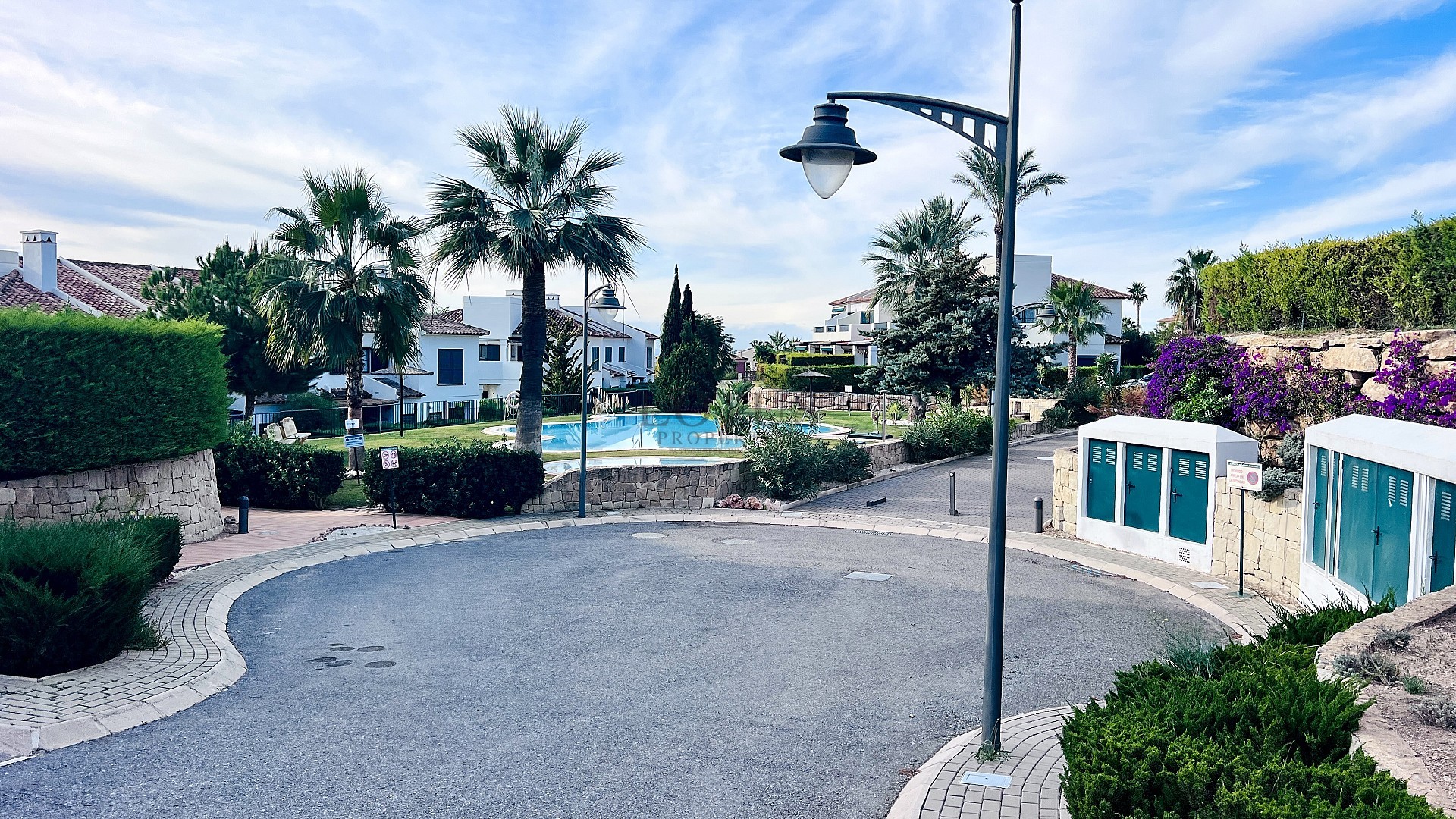 Adosado de esquina de lujo en Golf Bahía – Cerca de Benidorm, playas, golf y parques temáticos - Lotus Properties