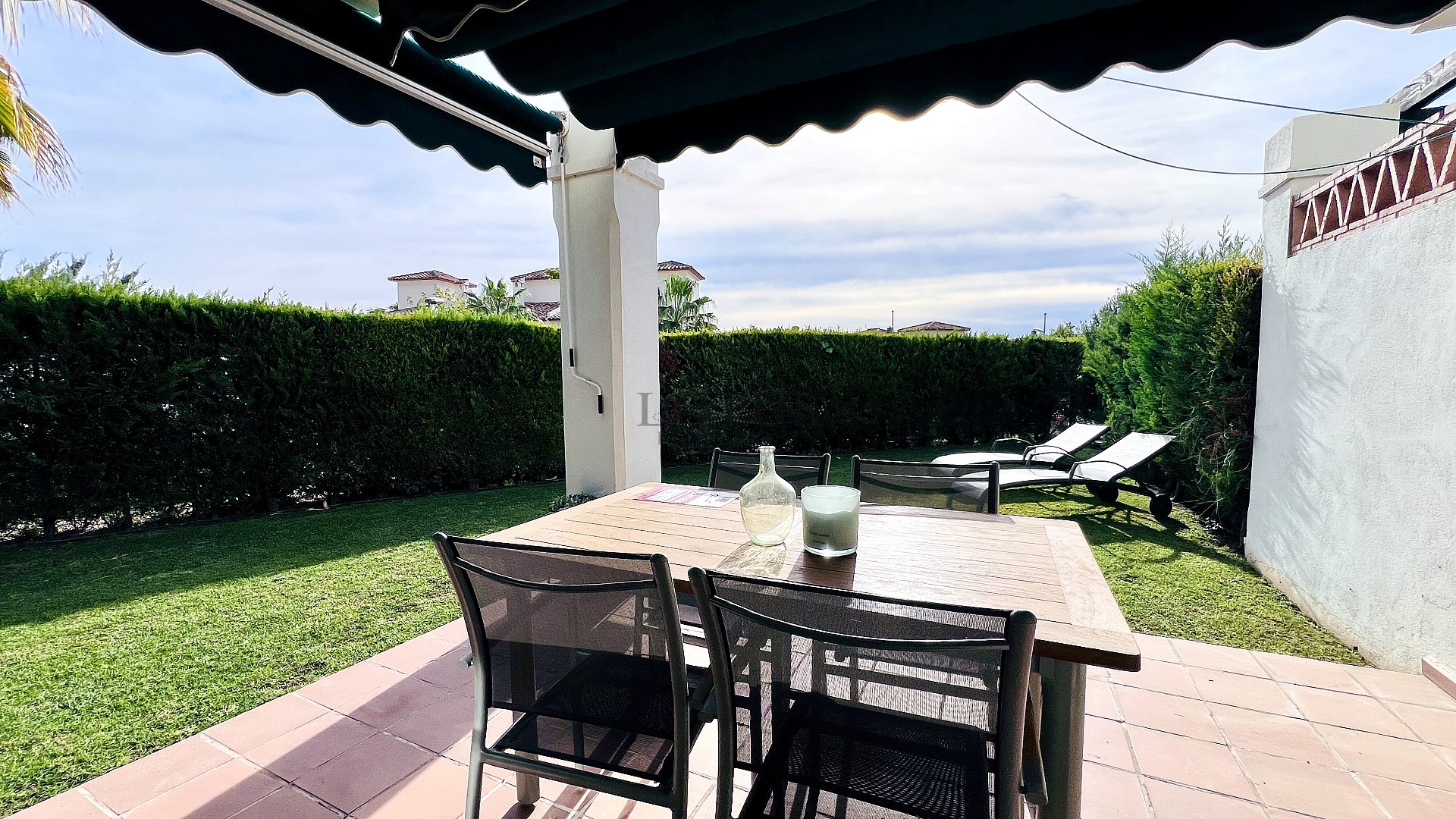 Adosado de esquina de lujo en Golf Bahía – Cerca de Benidorm, playas, golf y parques temáticos - Lotus Properties