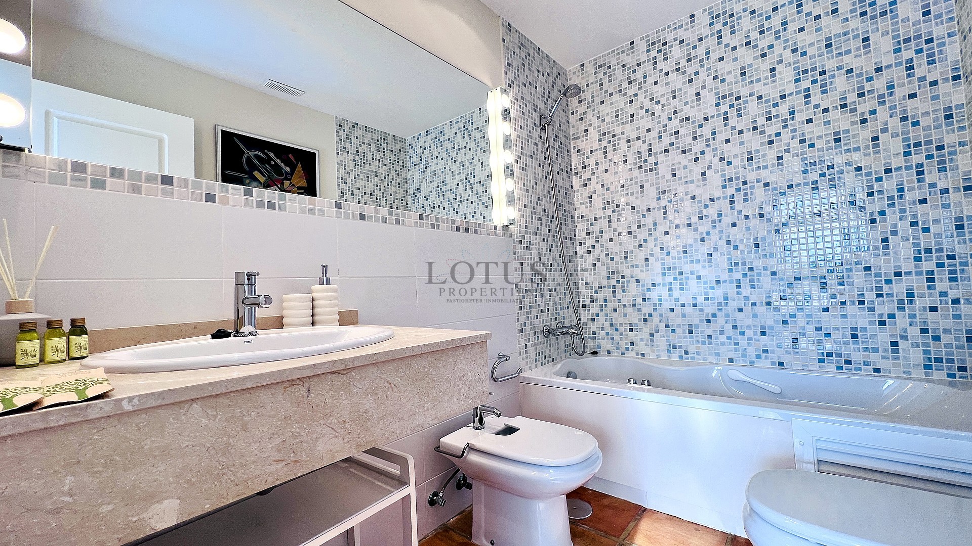 Adosado de esquina de lujo en Golf Bahía – Cerca de Benidorm, playas, golf y parques temáticos - Lotus Properties