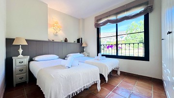 Adosado de esquina de lujo en Golf Bahía – Cerca de Benidorm, playas, golf y parques temáticos - Lotus Properties