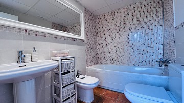 Adosado de esquina de lujo en Golf Bahía – Cerca de Benidorm, playas, golf y parques temáticos - Lotus Properties