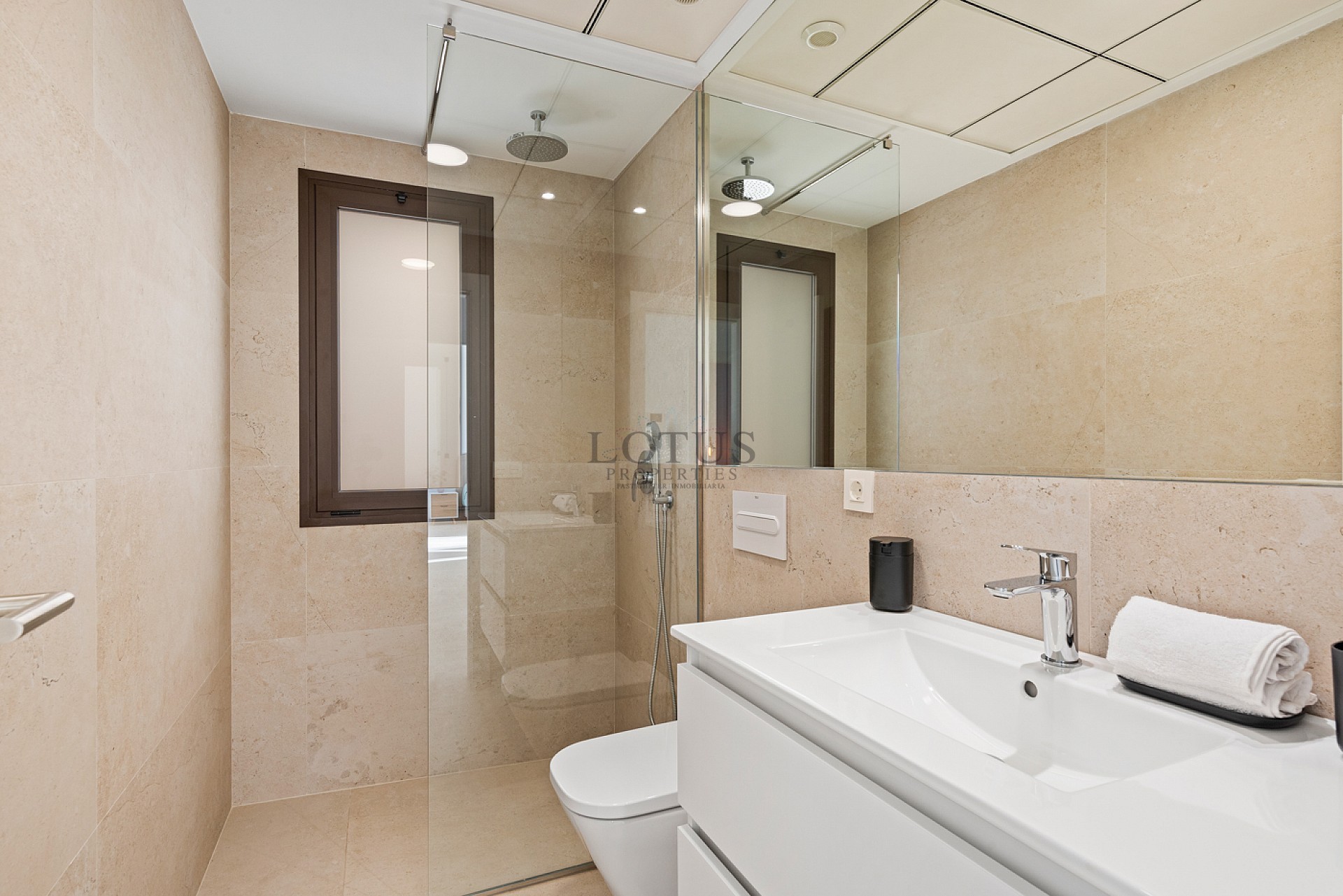 NUEVO PROYECTO CON VILLAS Y APARTAMENTOS - Lotus Properties