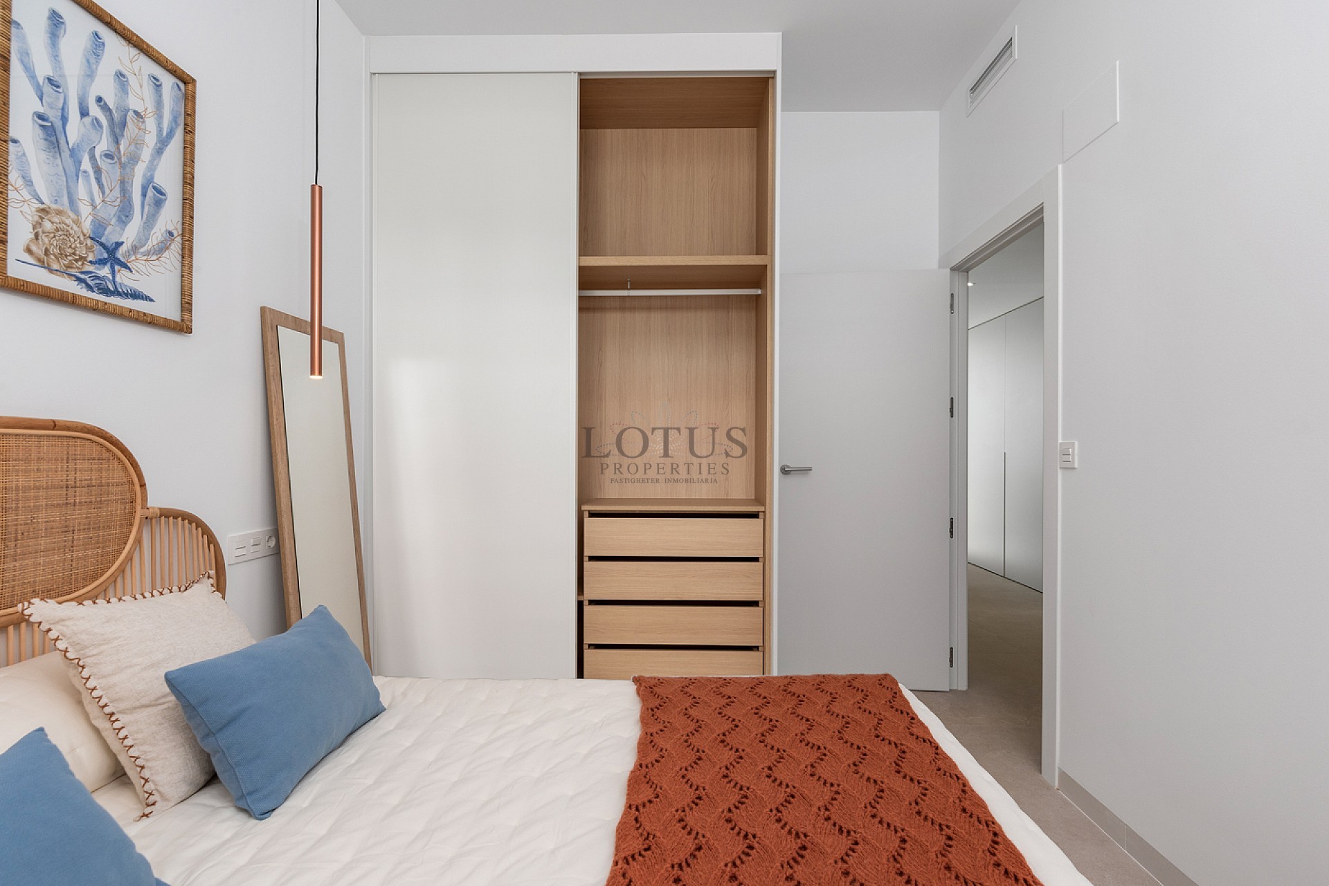 NUEVO PROYECTO CON VILLAS Y APARTAMENTOS - Lotus Properties
