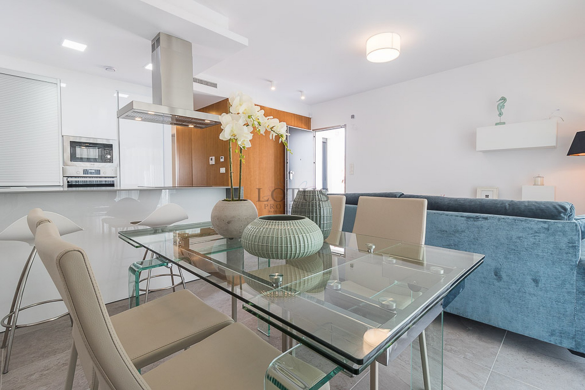 Plantas bajas con 3 dormitorios - Los Balcones - Lotus Properties