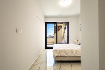 ÁTICO MODERNO CON INCREÍBLES VISTAS AL MAR Y GRAN TERRAZA PRIVADA EN LA AZOTEA. - Lotus Properties