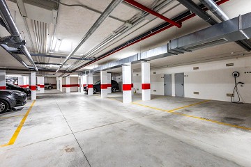 ÁTICO MODERNO CON INCREÍBLES VISTAS AL MAR Y GRAN TERRAZA PRIVADA EN LA AZOTEA. - Lotus Properties