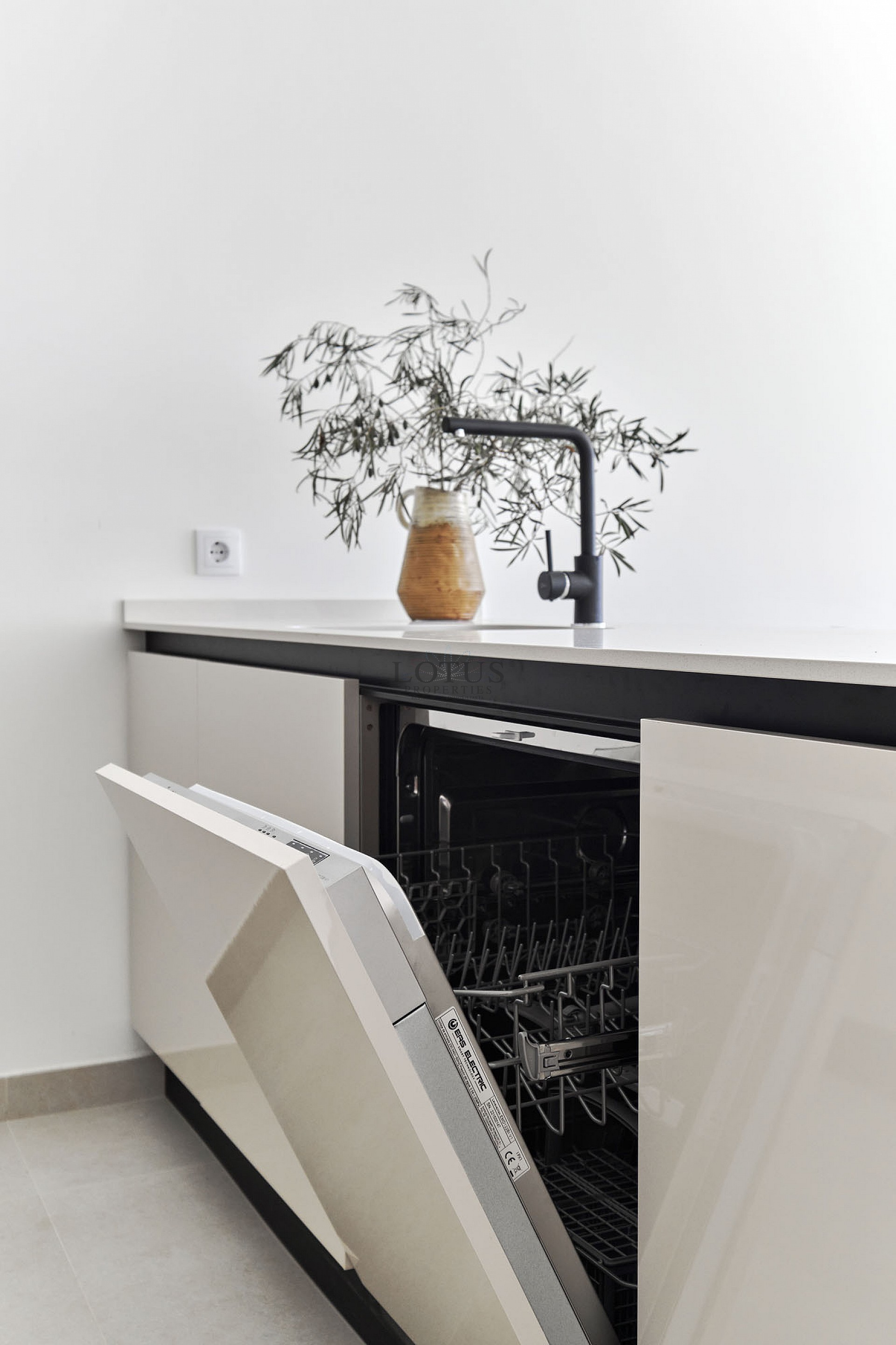 Nuevo resort mediterráneo a 300 m del mar - Torrevieja - Lotus Properties