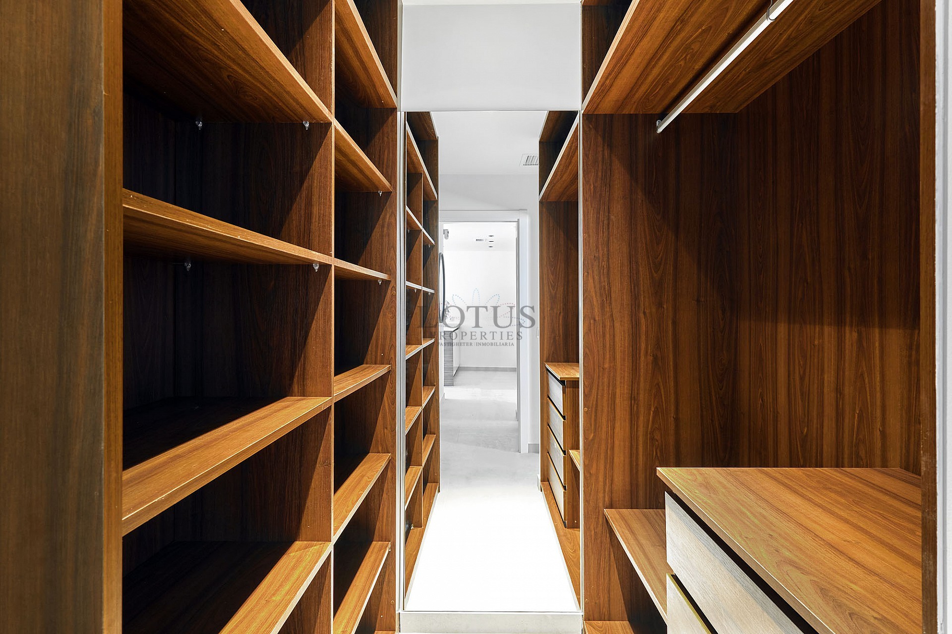 Nuevo resort mediterráneo a 300 m del mar - Torrevieja - Lotus Properties