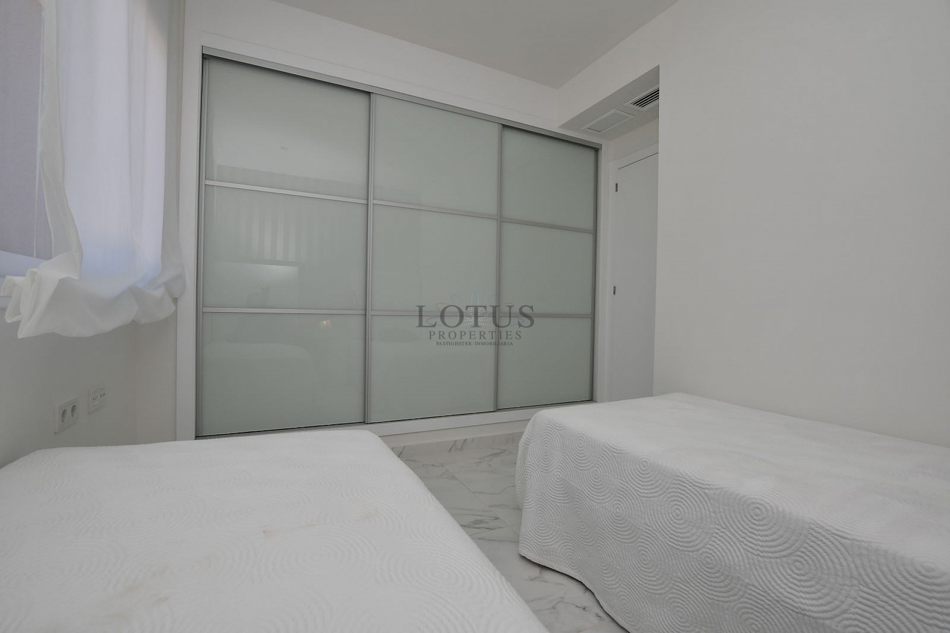 Planta baja en preciosa zona residencial Sol Natura - Lotus Properties