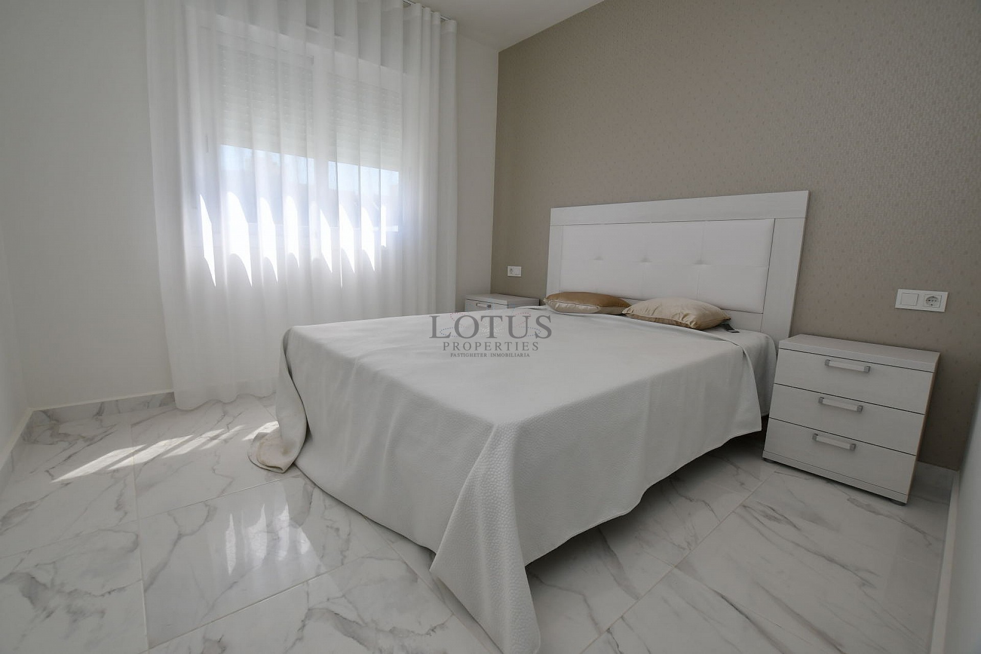 Planta baja en preciosa zona residencial Sol Natura - Lotus Properties