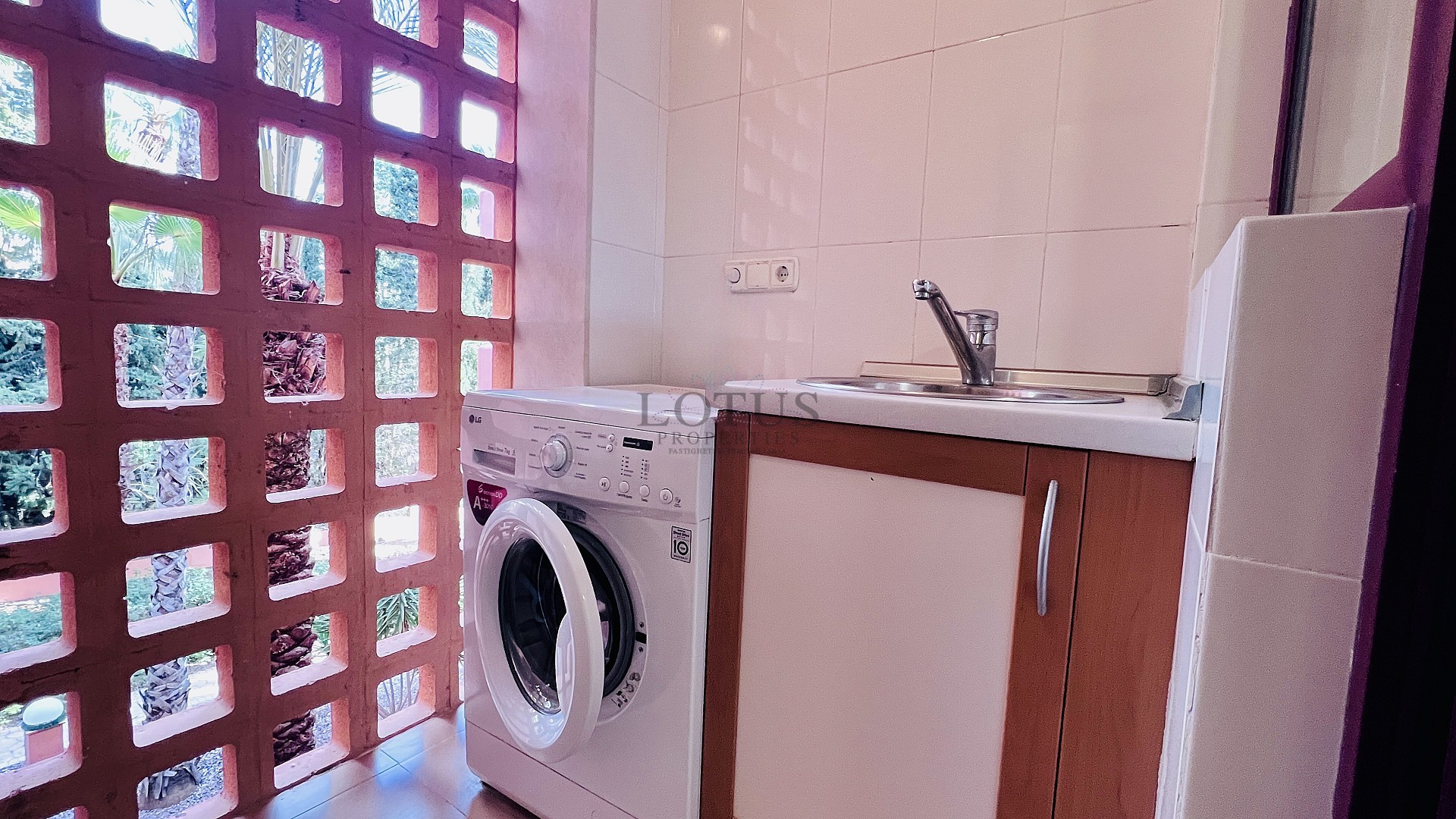 Vivienda Exclusiva junto al Golf de Villamartín – Hogar Moderno en Ubicación Privilegiada cerca de La Zenia Boulevard - Lotus Properties