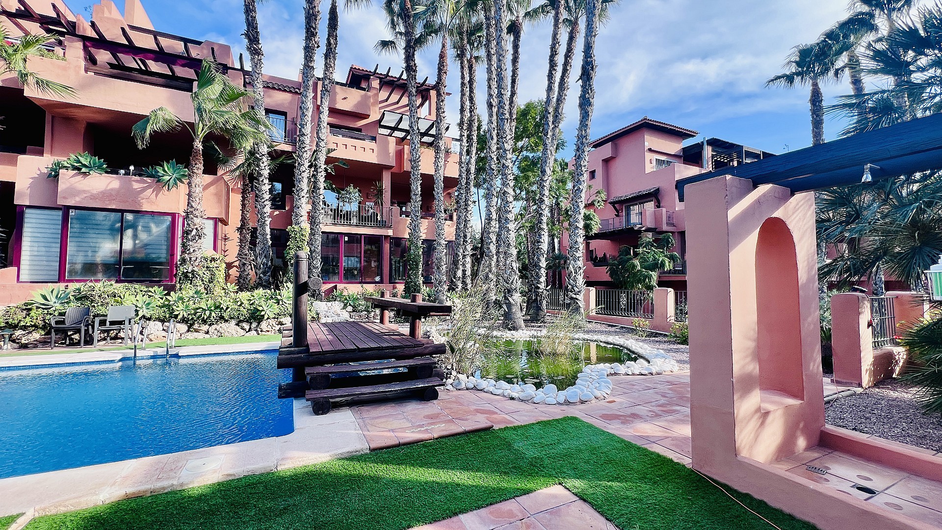 Vivienda Exclusiva junto al Golf de Villamartín – Hogar Moderno en Ubicación Privilegiada cerca de La Zenia Boulevard - Lotus Properties