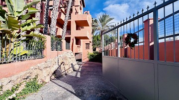 Vivienda Exclusiva junto al Golf de Villamartín – Hogar Moderno en Ubicación Privilegiada cerca de La Zenia Boulevard - Lotus Properties