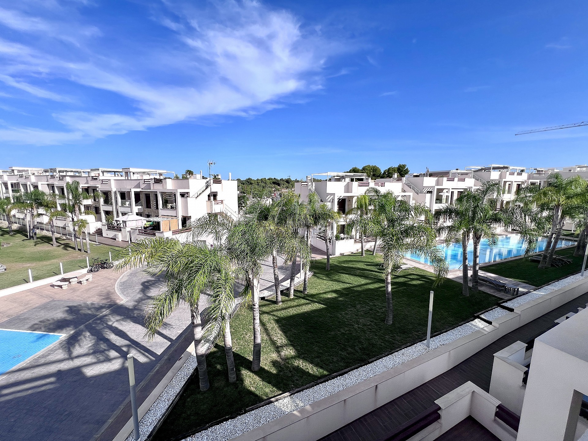 Exklusiv hörn tak-bungalow med 3 sovrum i Los Balcones - Lotus Properties